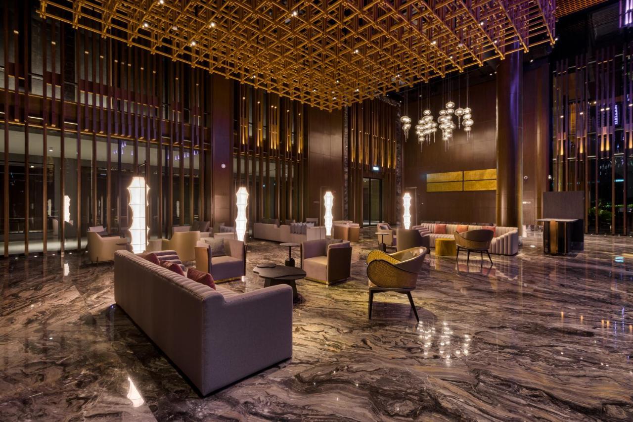 M Resort & Hotel กัวลาลัมเปอร์ ภายนอก รูปภาพ The lobby of the hotel