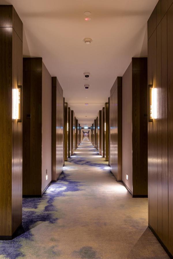 M Resort & Hotel กัวลาลัมเปอร์ ภายนอก รูปภาพ A corridor at the hotel